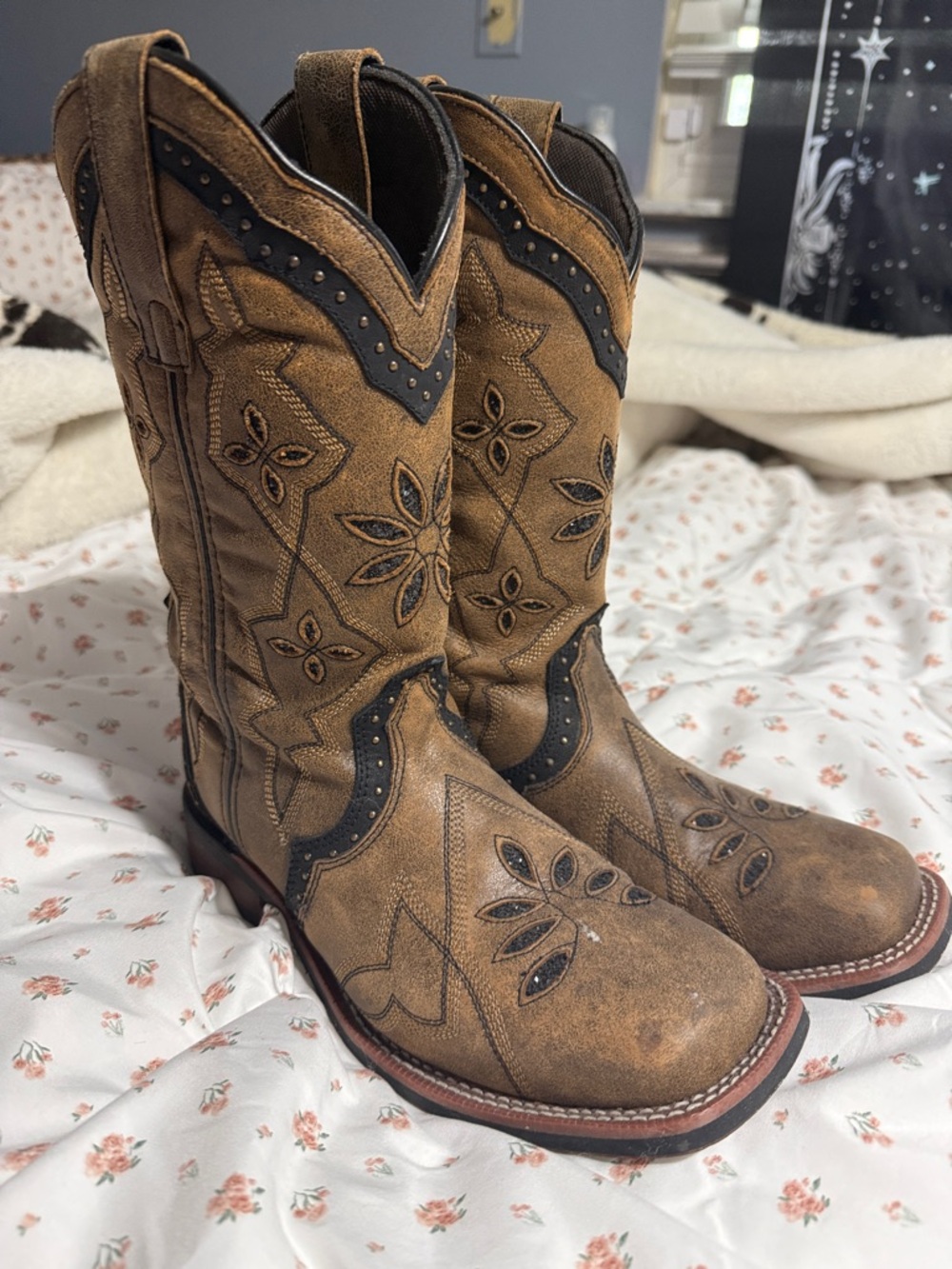 Laredo Brown Embroidered Western Cowboy Boots